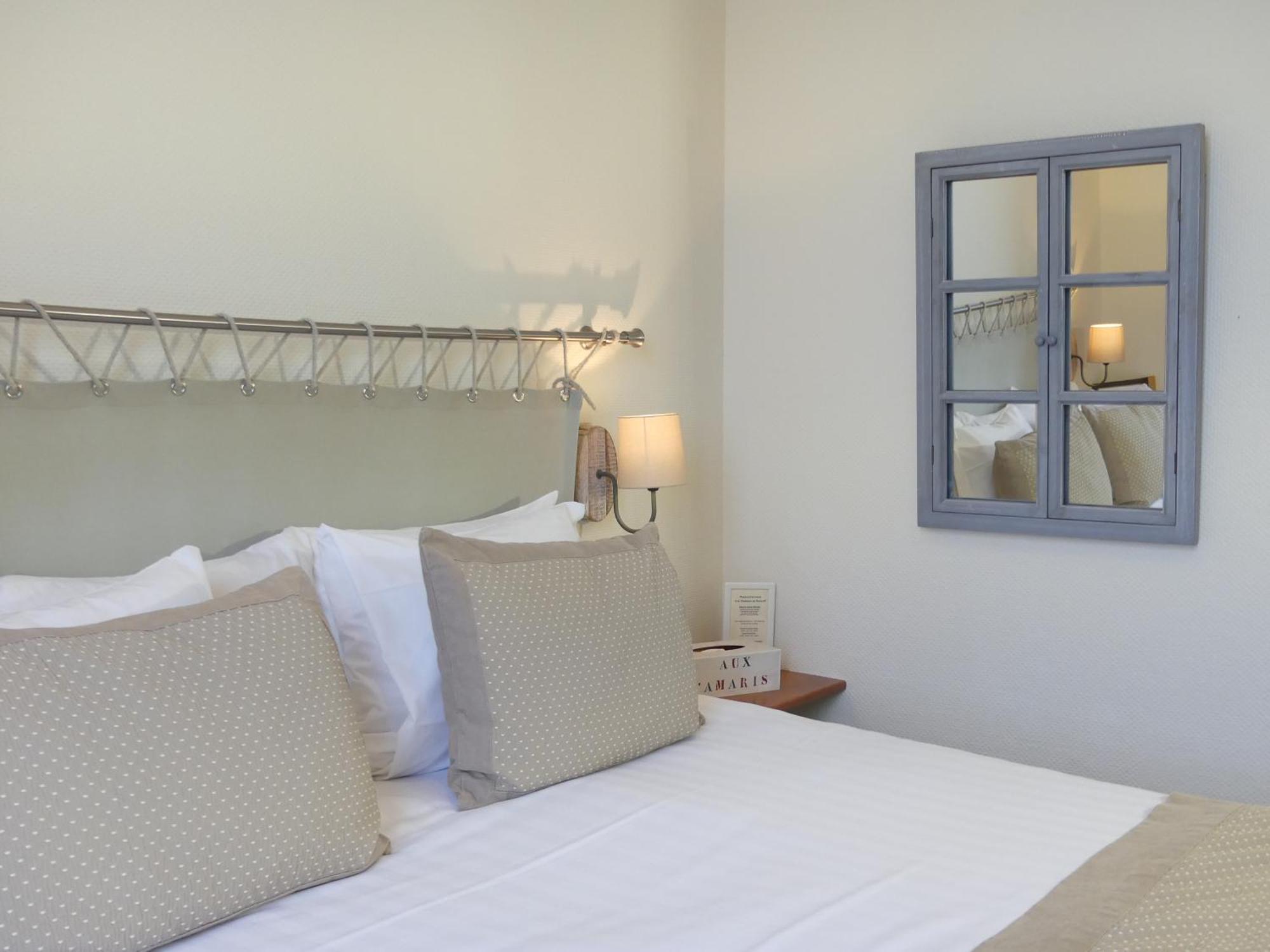 Hotel Aux Tamaris - Vue Mer Roscoff Habitación foto